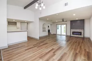 2110 Quail Valley E Dr, Missouri City, TX 77459 - Photo 9