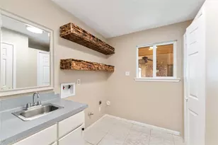 26418 Maplewood Dr, Oak Ridge North, TX 77386 - Photo 9