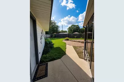 1710 Longhorn Avenue, Bay City, TX 77414 - Photo 11