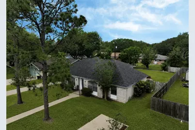 1710 Longhorn Avenue, Bay City, TX 77414 - Photo 9