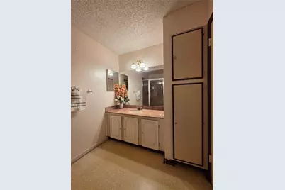 1710 Longhorn Avenue, Bay City, TX 77414 - Photo 39