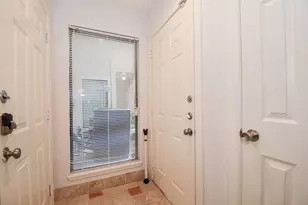 2431 Dorrington St, Houston, TX 77030 - Photo 5