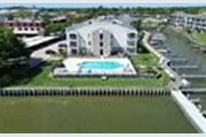 201 Yacht Club Lane #201, Seabrook, TX 77586 - Photo 5