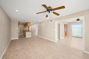 201 Yacht Club Ln, Seabrook, TX 77586 - Photo 11