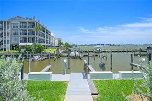 201 Yacht Club Ln, Seabrook, TX 77586 - Photo 7