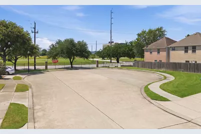 218 Plaza Del Sol Park, Houston, TX 77020 - Photo 31