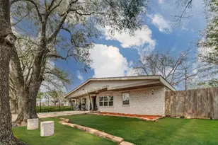 4815 Edfield St, Houston, TX 77033 - Photo 3