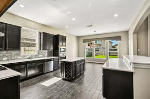 2414 Trocadero Ln, League City, TX 77573 - Photo 11