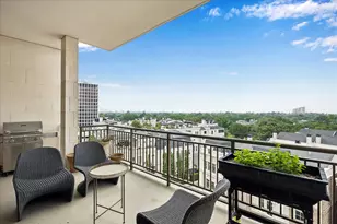 2325 Welch St, Houston, TX 77019 - Photo 3