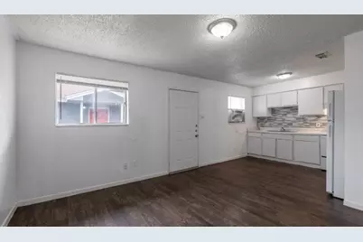 1010 Behmann St, Corpus Christi, TX 78418 - Photo 5