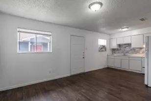 1010 Behmann St, Corpus Christi, TX 78418 - Photo 5