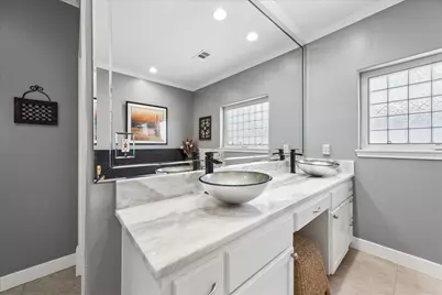 515 Westerly Drive, Tiki Island, TX 77554 - Photo 15