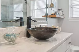 515 Westerly Dr, Tiki Island, TX 77554 - Photo 17