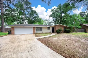 2 Circle Dr, Conroe, TX 77301 - Photo 1