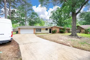 2 Circle Dr, Conroe, TX 77301 - Photo 3