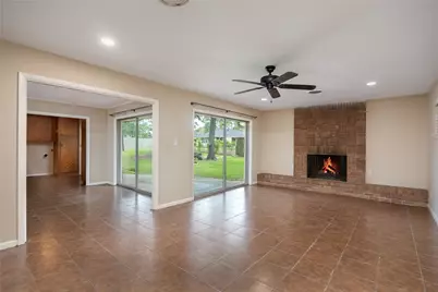 2 Circle Drive, Conroe, TX 77301 - Photo 5