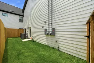 2107 Esther Dr, Houston, TX 77088 - Photo 29