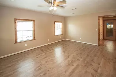 1622 W Milam Street, Wharton, TX 77488 - Photo 9