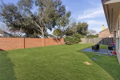 2710 Golden Creek Lane, Pearland, TX 77584 - Photo 19