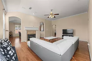 2710 Golden Creek Ln, Pearland, TX 77584 - Photo 5
