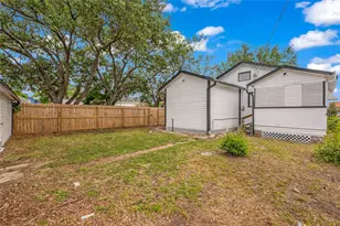 4102 Ursuline St, Galveston, TX 77550 - Photo 33
