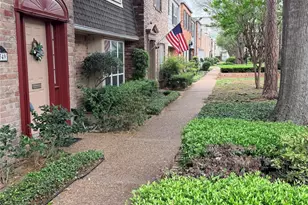 6349 Briar Rose Dr, Houston, TX 77057 - Photo 11