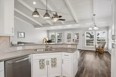 853 Marlin Street, Bayou Vista, TX 77563 - Photo 11