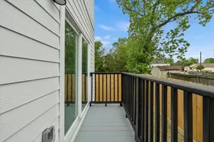 727 E 40th St, Houston, TX 77022 - Photo 5