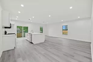 727 E 40th St, Houston, TX 77022 - Photo 13