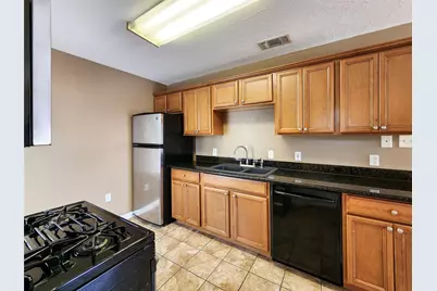 605 E 24th Street, Houston, TX 77008 - Photo 3