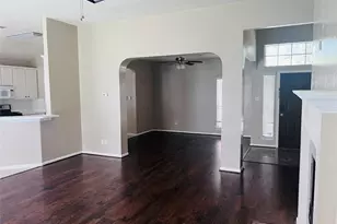 4722 Silverlake Dr, Sugar Land, TX 77479 - Photo 9