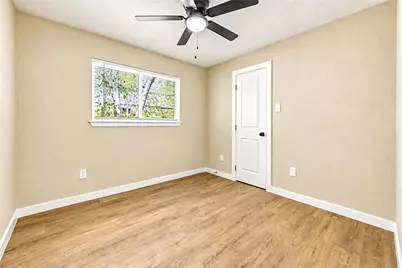 12118 Jutland Road, Houston, TX 77048 - Photo 9