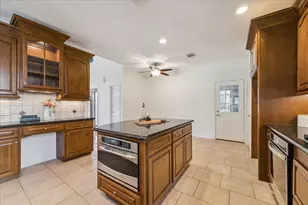 1107 Chesterwood Dr, Pearland, TX 77581 - Photo 9