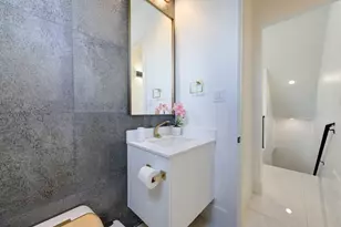 5702 Fairdale Ln, Houston, TX 77057 - Photo 23