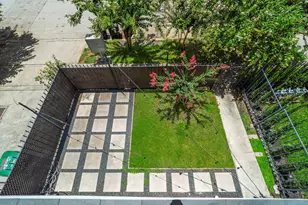 1629 W 23rd St, Houston, TX 77008 - Photo 37