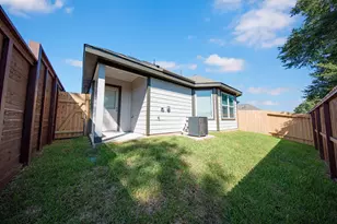 2111 Oakwood Ter Dr, Houston, TX 77090 - Photo 15