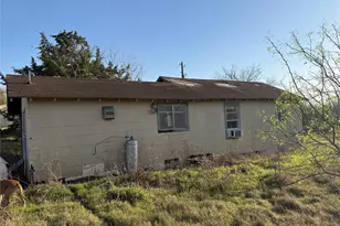 2398 Zion Hill Rd, Seguin, TX 78155 - Photo 7