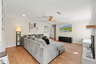 6031 McKnight St, Houston, TX 77035 - Photo 15