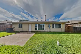 13102 Kingsmill Dr, Sugar Land, TX 77478 - Photo 17
