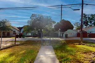 130 Zoe St, Houston, TX 77020 - Photo 13