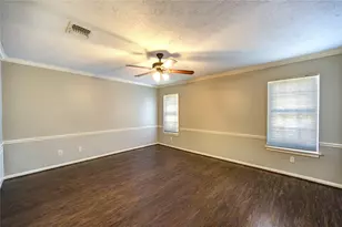 940 Wycliffe Dr, Houston, TX 77079 - Photo 11