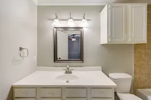 940 Wycliffe Dr, Houston, TX 77079 - Photo 17