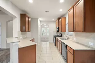 135 San Bernard Dr Dr, Baytown, TX 77523 - Photo 9
