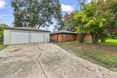 4903 Mayflower Street, Houston, TX 77033 - Photo 7