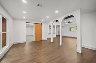 4903 Mayflower St, Houston, TX 77033 - Photo 9