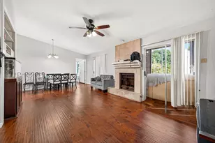 10555 Turtlewood Ct, Houston, TX 77072 - Photo 9