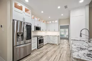 8911 Diamante Dr, Magnolia, TX 77354 - Photo 13