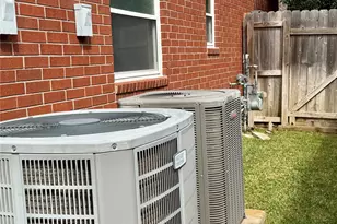 102 Thyme Trail, Lake Jackson, TX 77566 - Photo 45