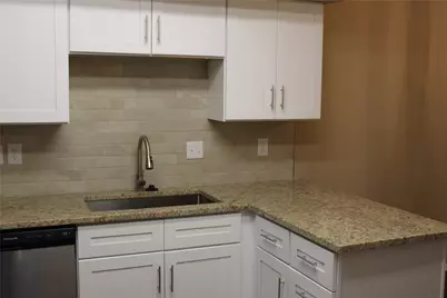 2011 Spenwick Drive #427, Houston, TX 77055 - Photo 7