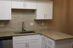 2011 Spenwick Dr, Houston, TX 77055 - Photo 7